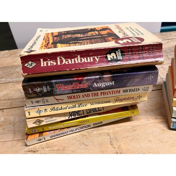 Harlequin Vintage Lot of 40, Vintage 70s 80s Romance Books Novels VTG Historical - Picture 7 of 7